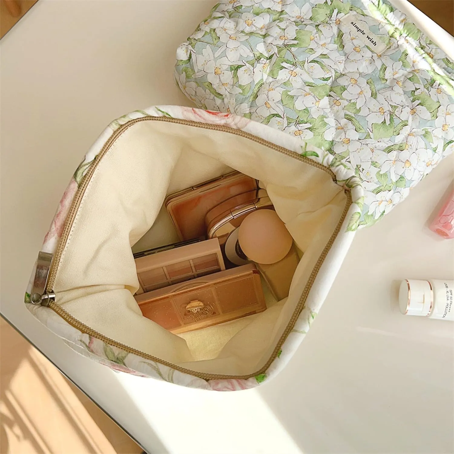 2 Pcs Floral Makeup Bag Large Travel Cotton Quilted Cosmetic Makeup Bag Organizer, Cute Coquette Aesthetic Zipper Portable Pouch Purse Storage Toiletry Bag for Women Girls accessories