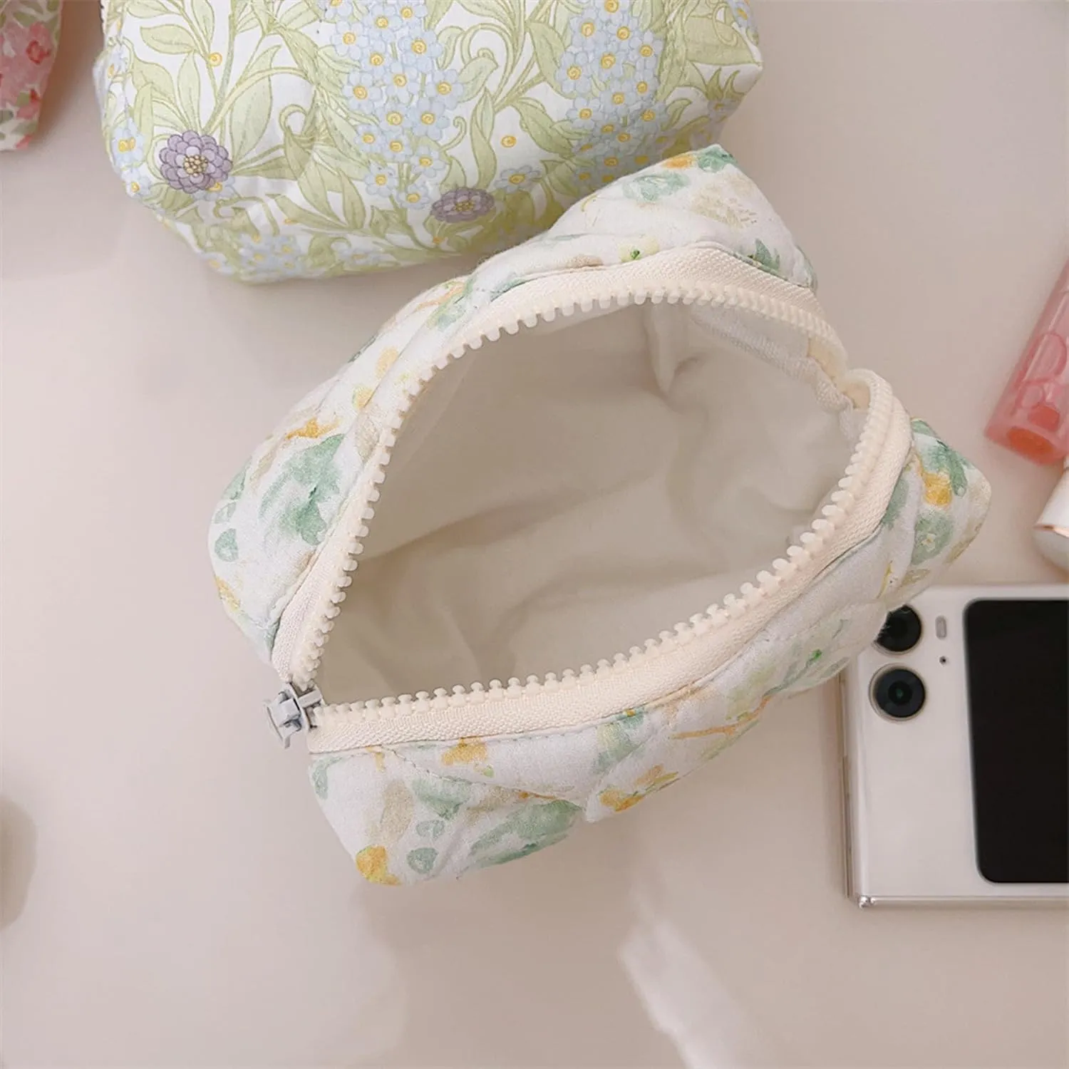 2 Pcs Floral Makeup Bag Large Travel Cotton Quilted Cosmetic Makeup Bag Organizer, Cute Coquette Aesthetic Zipper Portable Pouch Purse Storage Toiletry Bag for Women Girls accessories