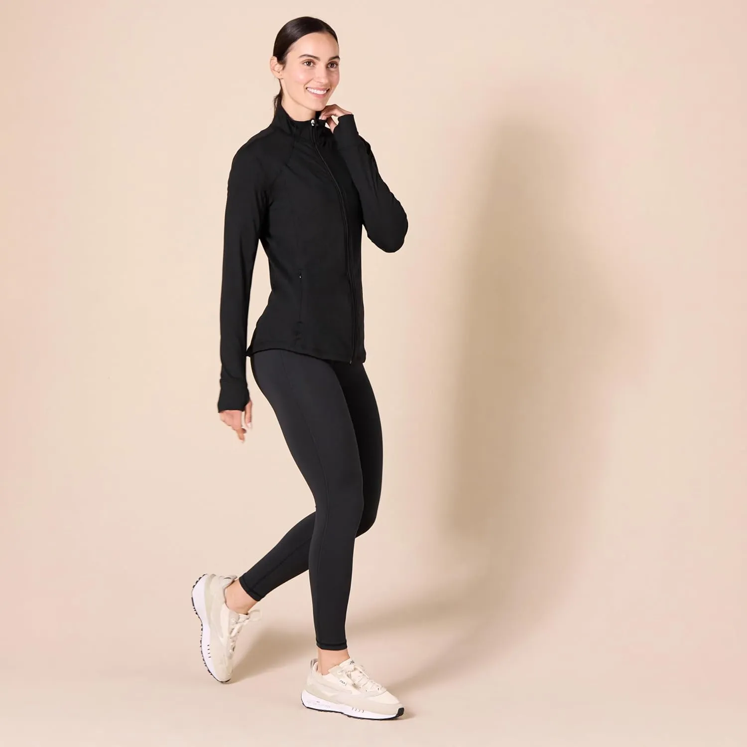 Amazon Essentials Women's Fleece Full-Zip Jacket - Brushed Tech Stretch (Available in Plus Size)