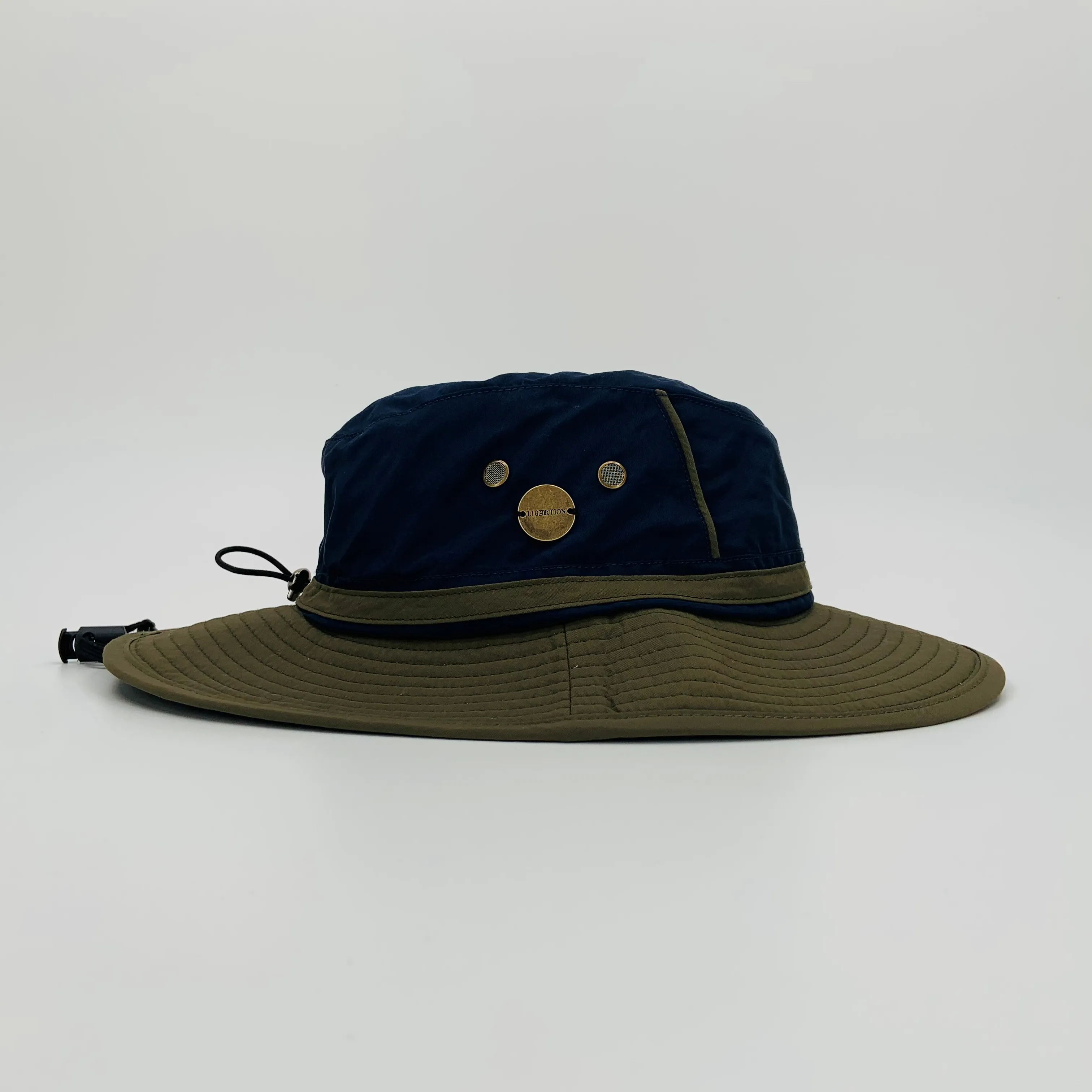 Bucket LIG00054