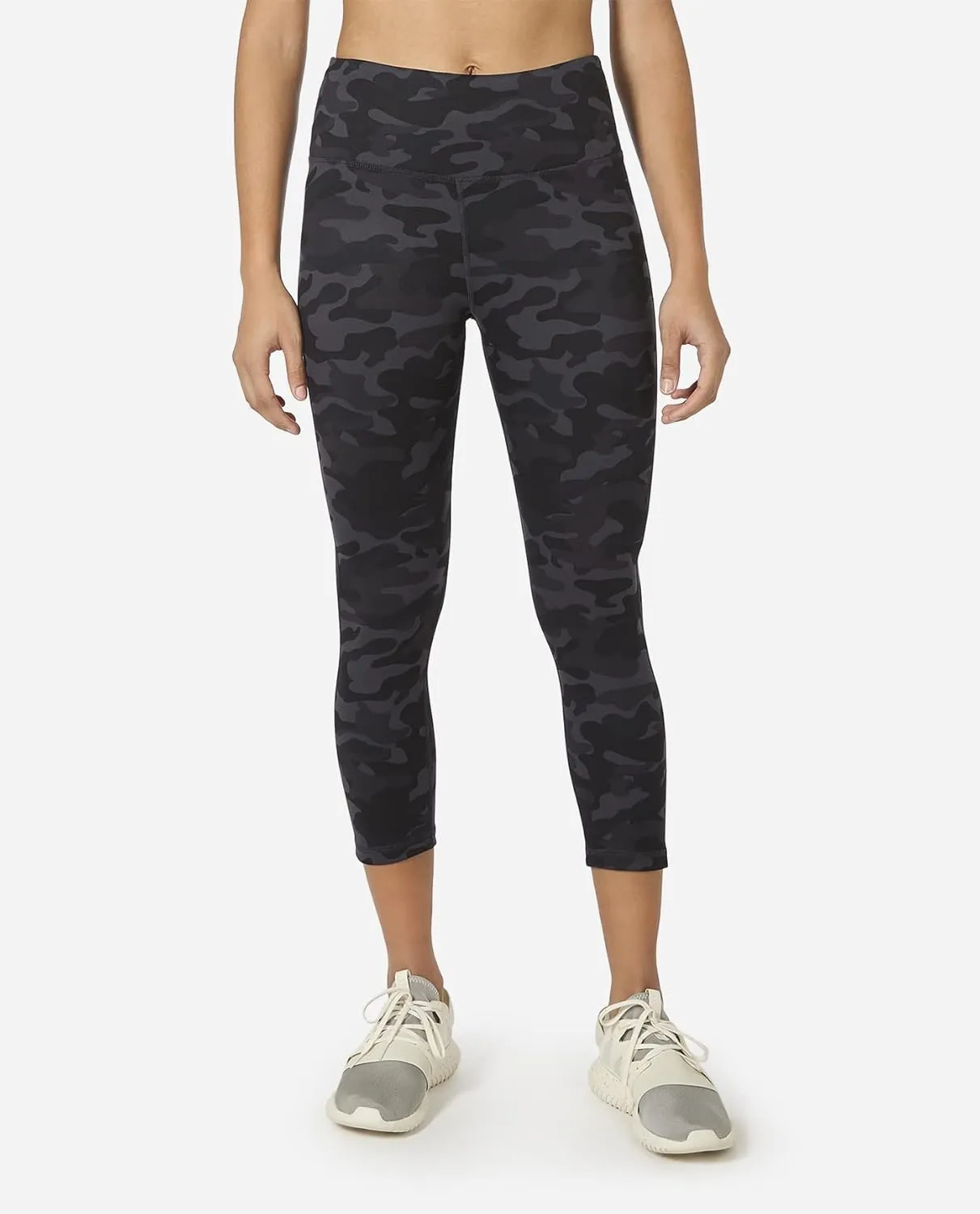 Danskin Women's All Over Printed Capri Legging