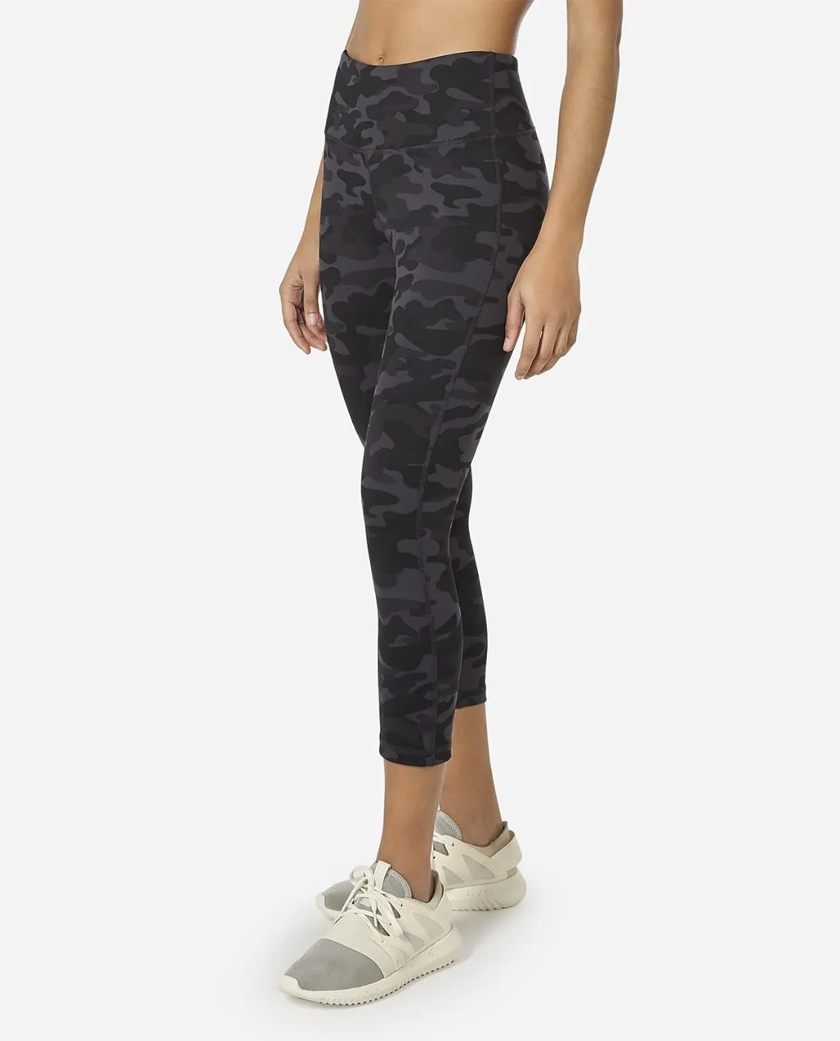 Danskin Women's All Over Printed Capri Legging