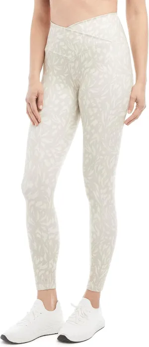 Danskin Women's Crossover Waist 7/8 Legging