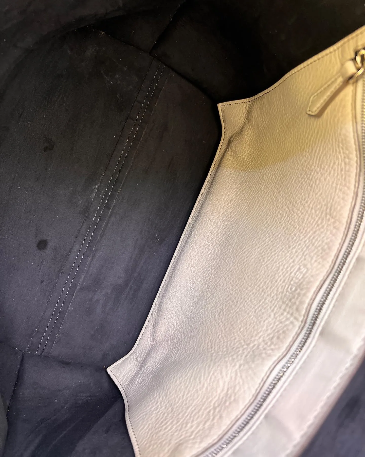 FENDI ALL IN LEATHER TOTE BAG