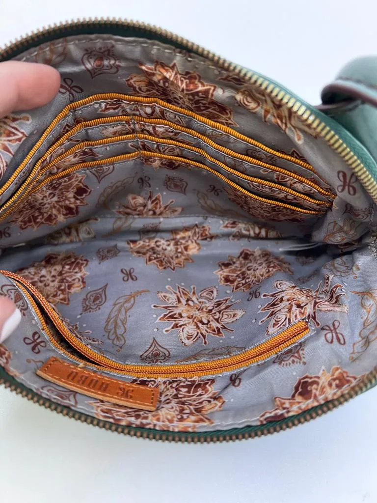 HOBO INTERNATIONAL SABLE CLUTCH WRISTLET