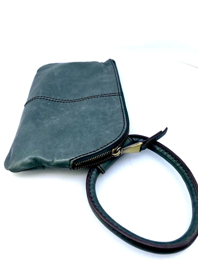 HOBO INTERNATIONAL SABLE CLUTCH WRISTLET