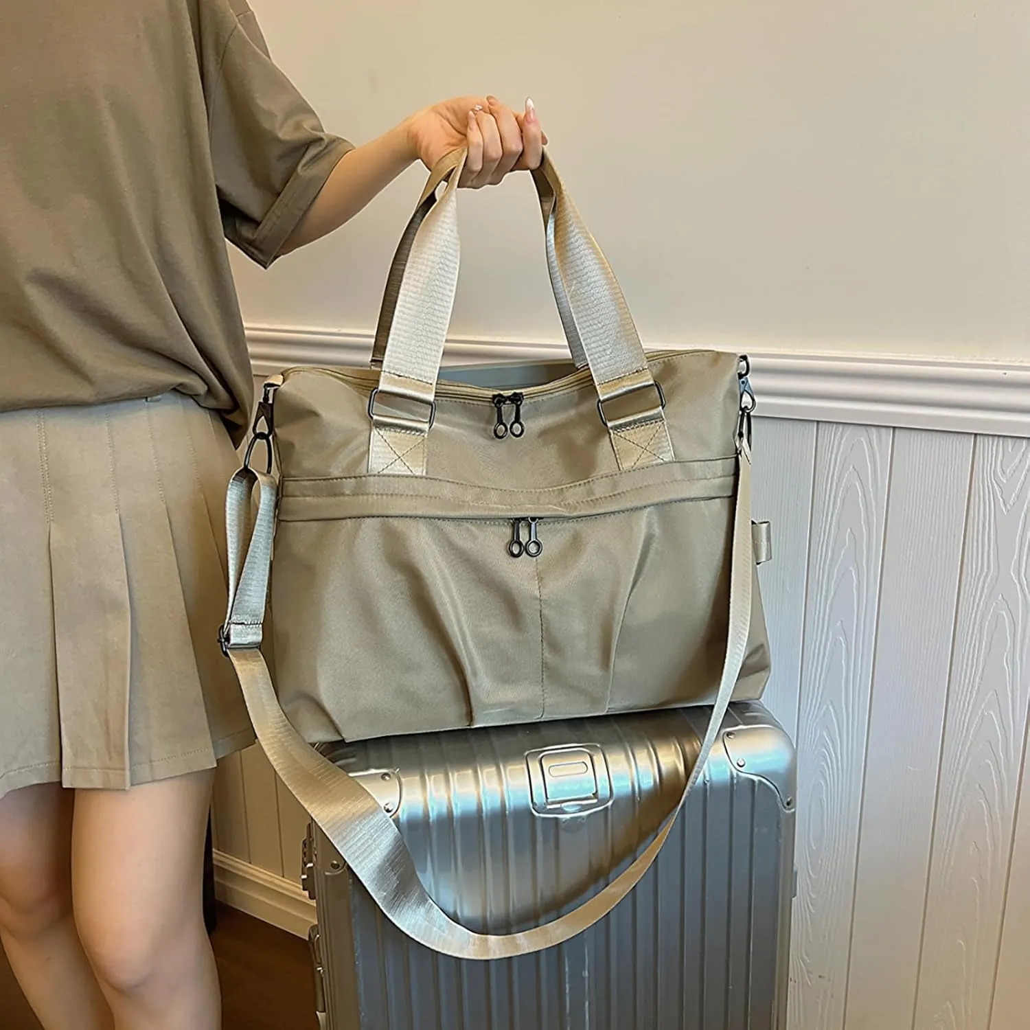 I IHAYNER Travel Weekender Bags for Women, Travel Duffle Bag with Laptop Compartment, Carry on Overnight Bag with Luggage Sleeve for Travel Gym, Khaki