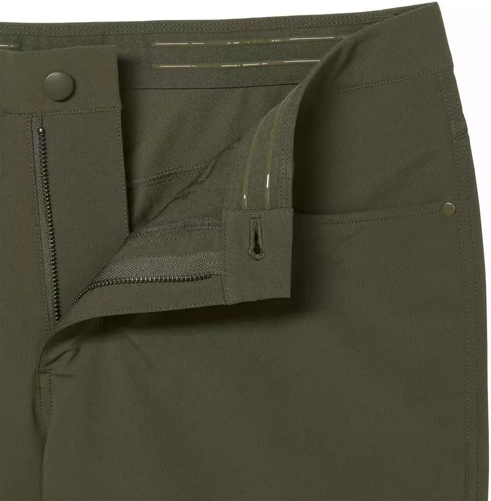 KIRKLAND Signature Men’s 5 Pocket Performance Pant