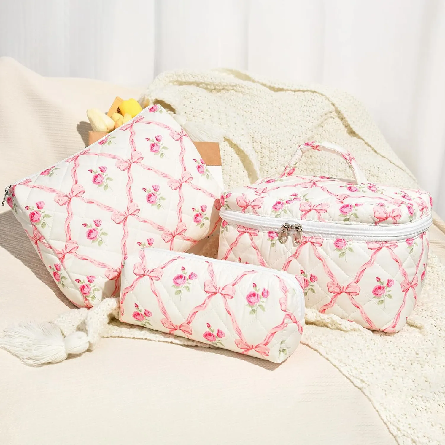 Large Makeup Bag Quilted Makeup Bags Set Cute Cosmetic Bag for Women Girls Floral Coquette Aesthetic Toiletry Bag Travel Make Up Organizer Pink Skincare Bag