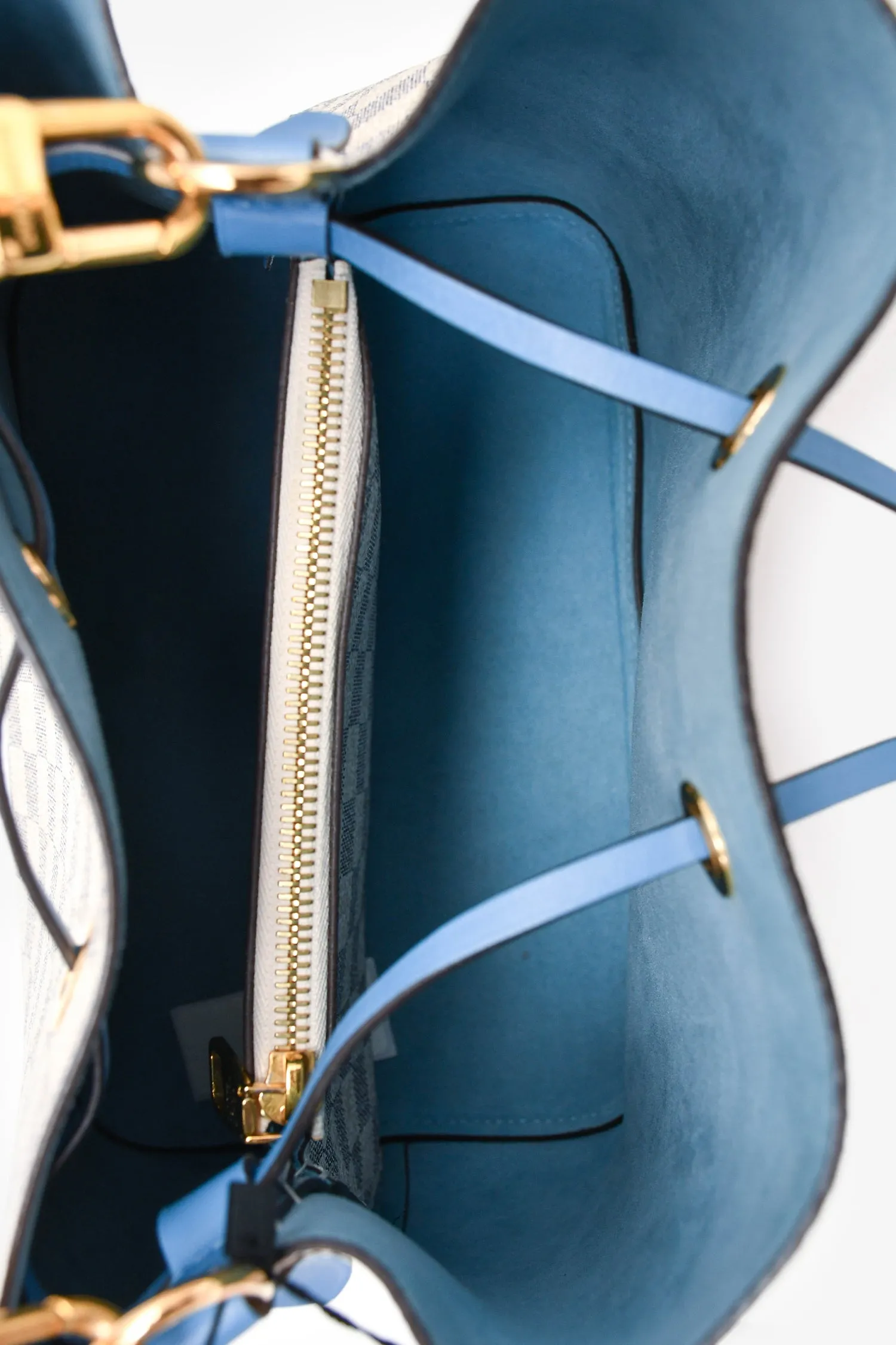 Louis Vuitton 2019 Damier Azur/ Blue Leather NeoNoé MM Bucket Bag