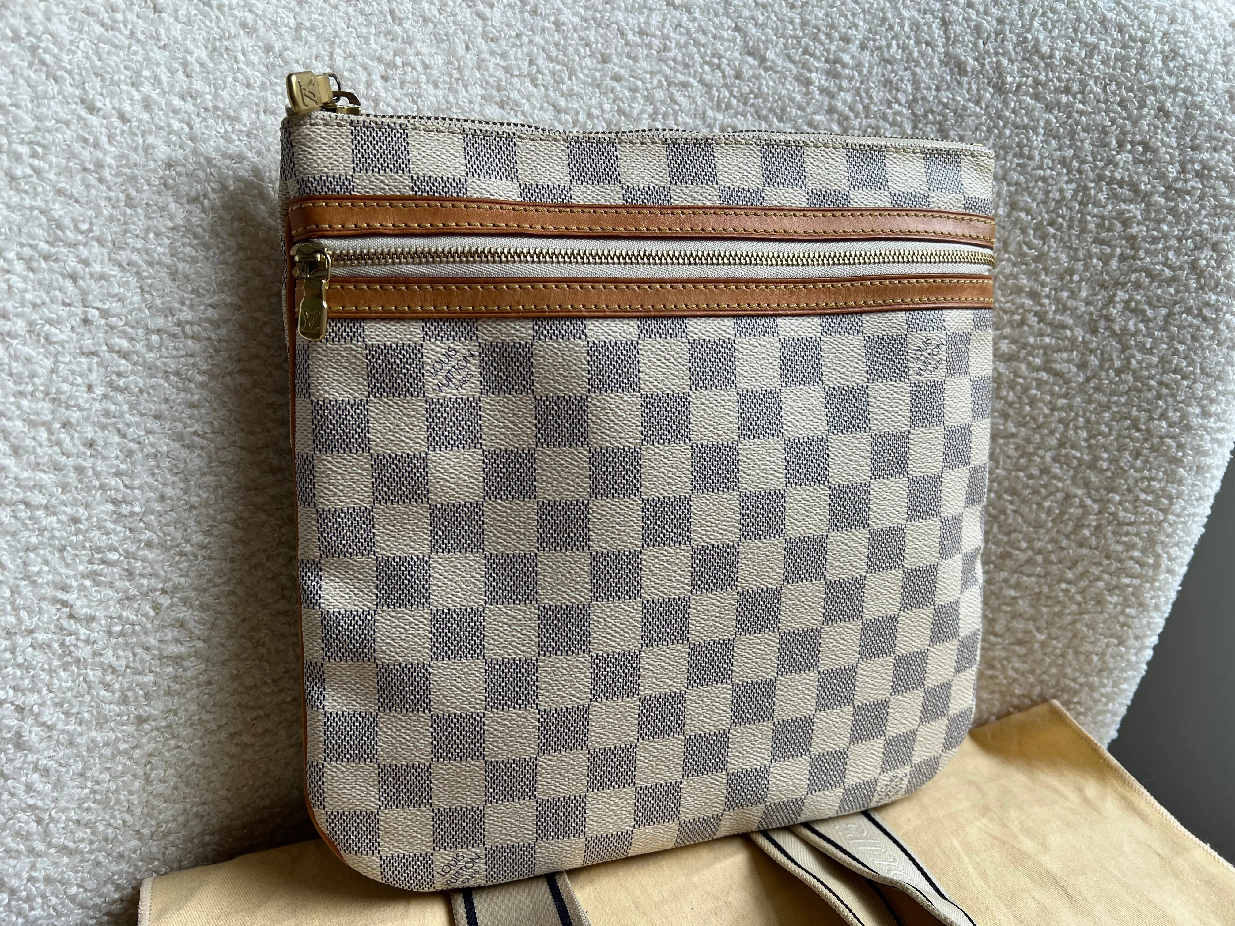 Louis Vuitton Bosphore Messenger Damier Azur