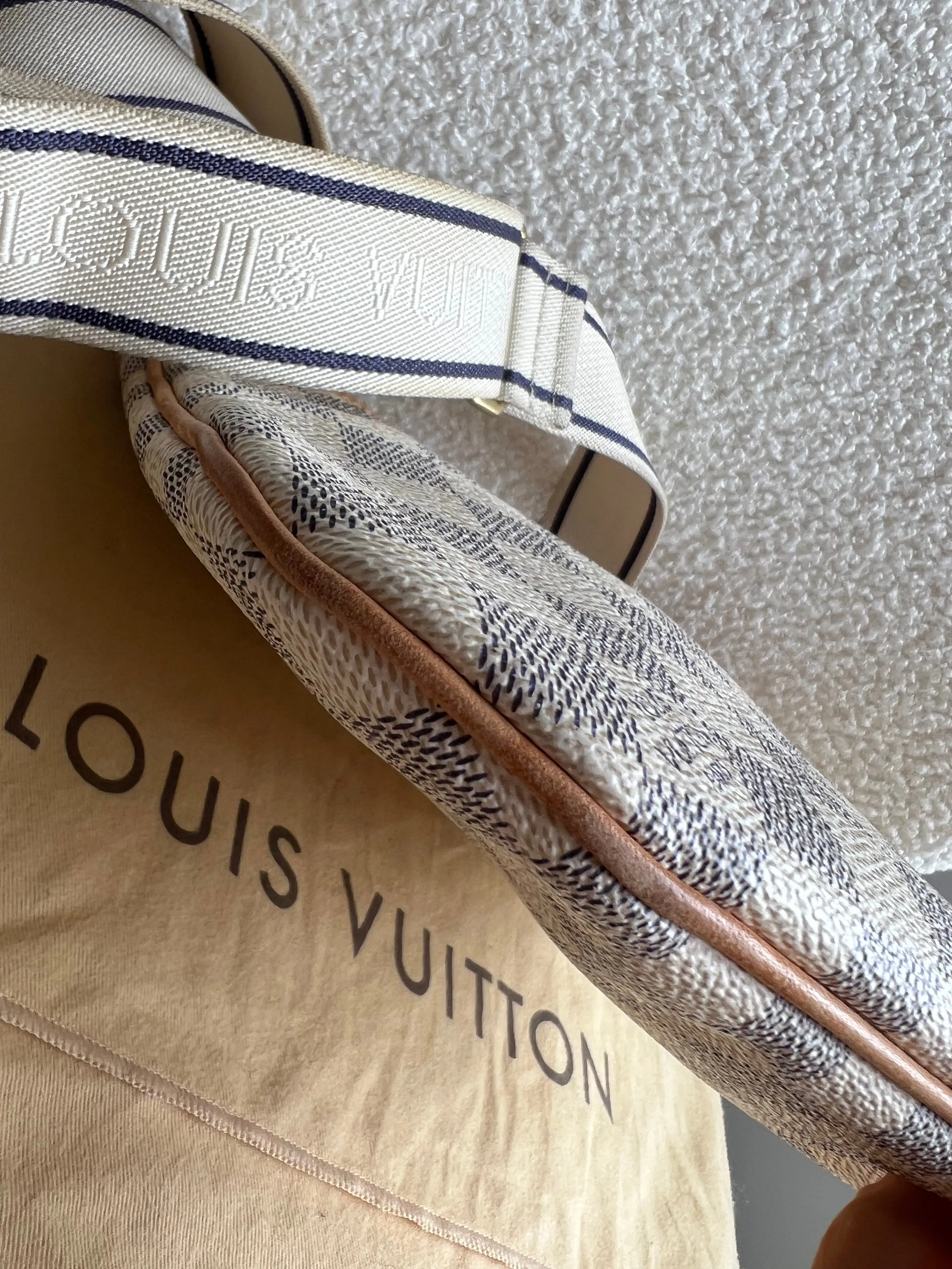 Louis Vuitton Bosphore Messenger Damier Azur