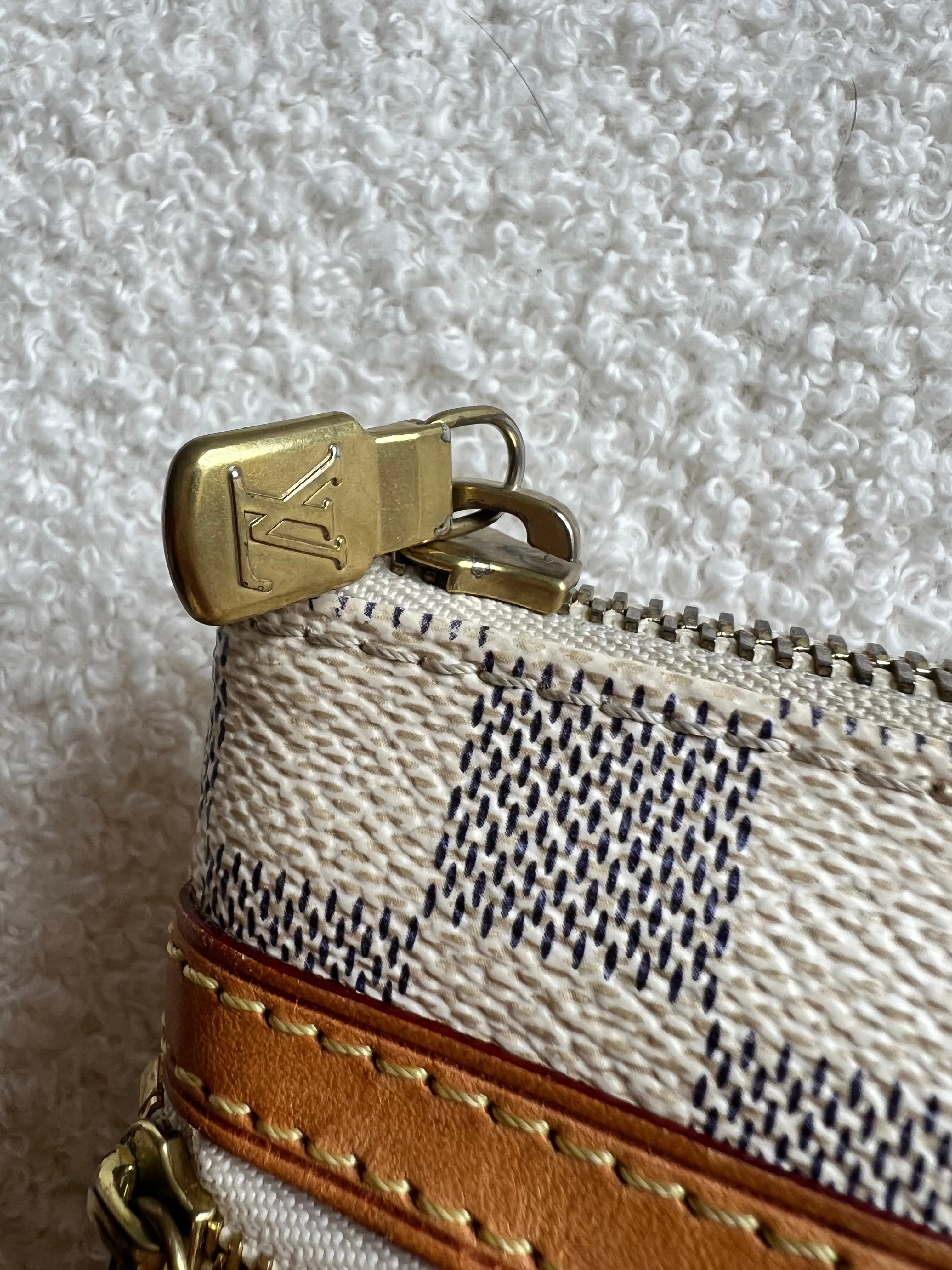 Louis Vuitton Bosphore Messenger Damier Azur