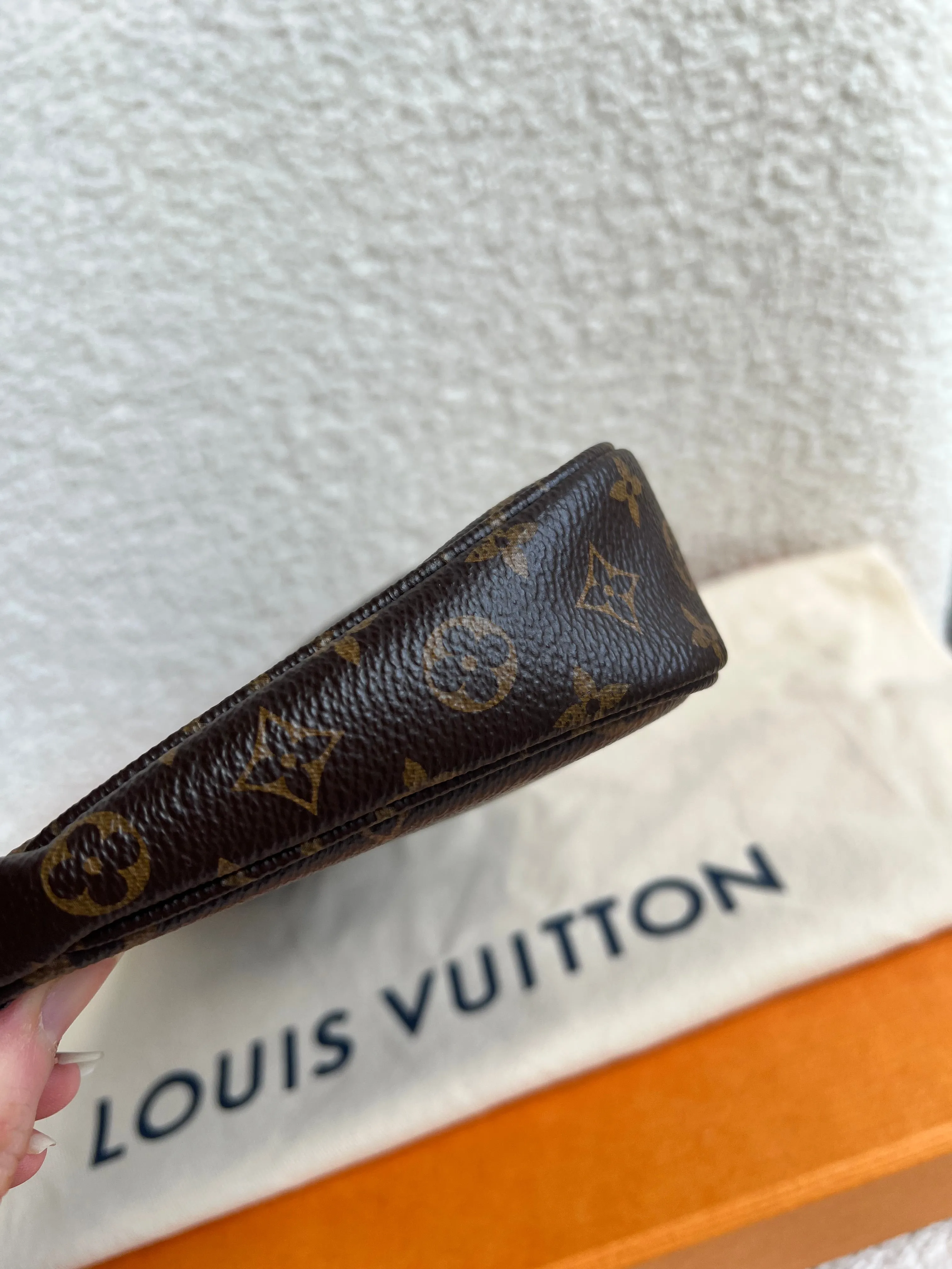 Louis Vuitton Multi Pochette Accessoires Rose Chiaro (RRP £2000)