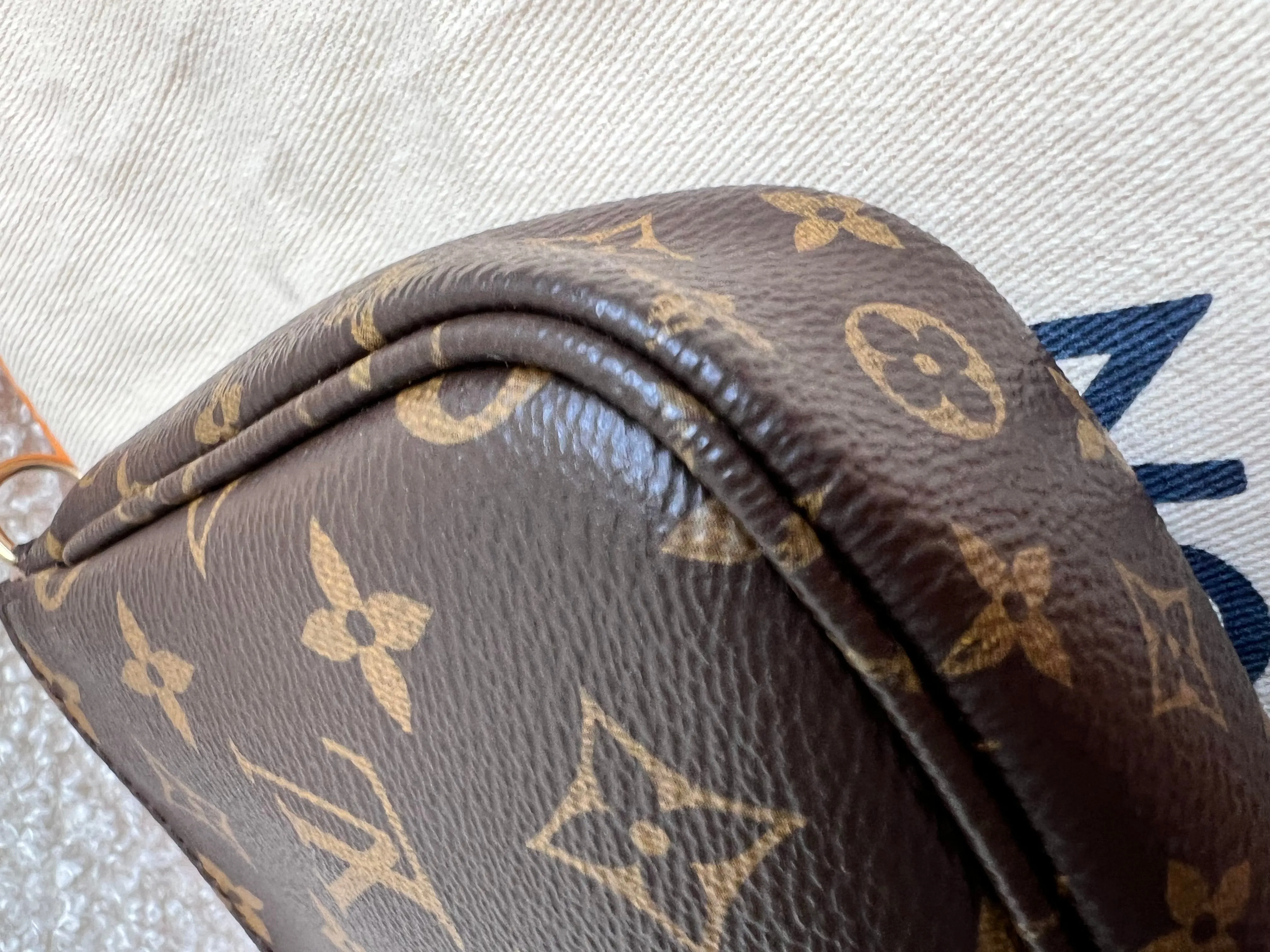 Louis Vuitton Multi Pochette Accessoires Rose Chiaro (RRP £2000)