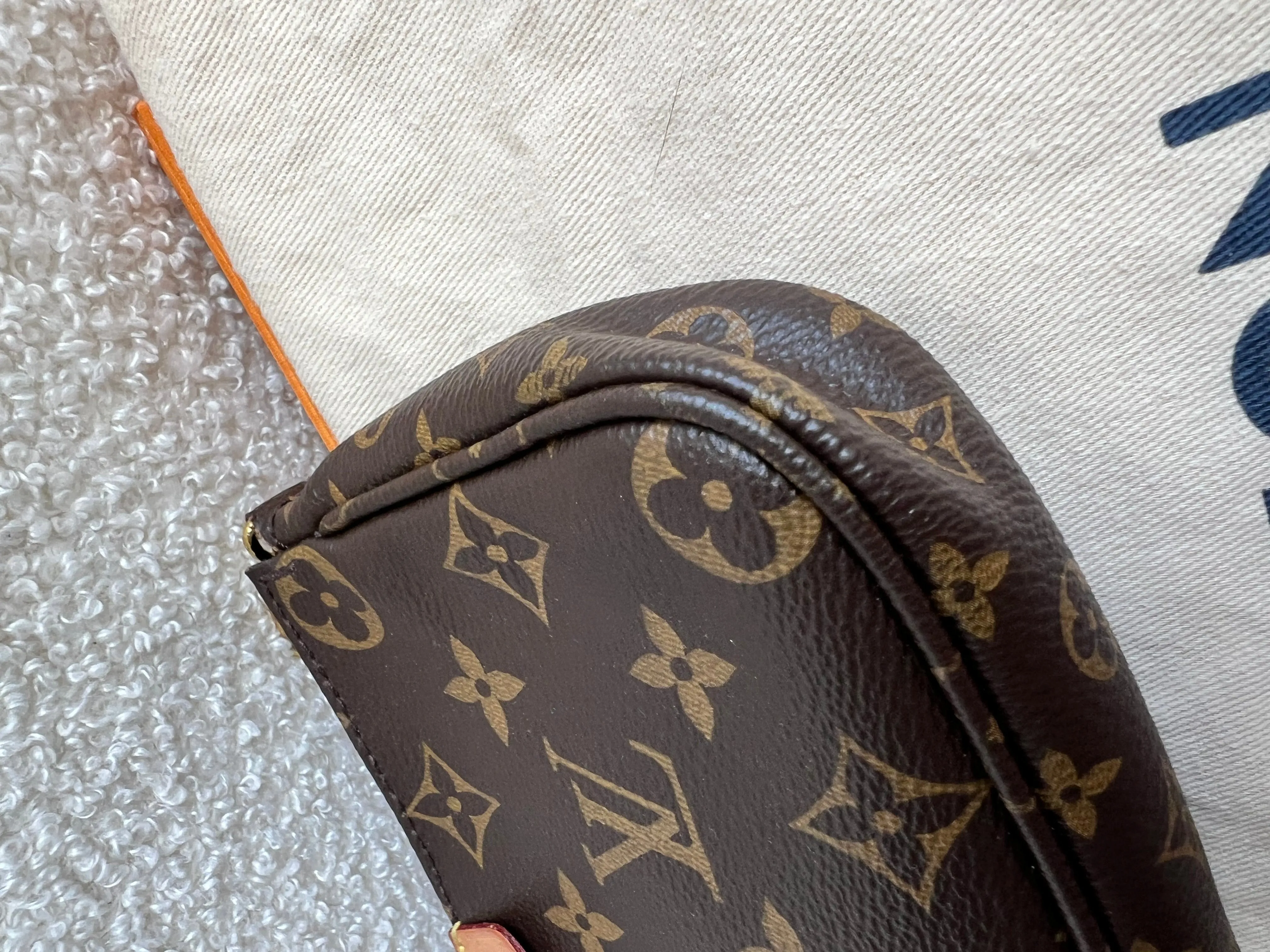 Louis Vuitton Multi Pochette Accessoires Rose Chiaro (RRP £2000)