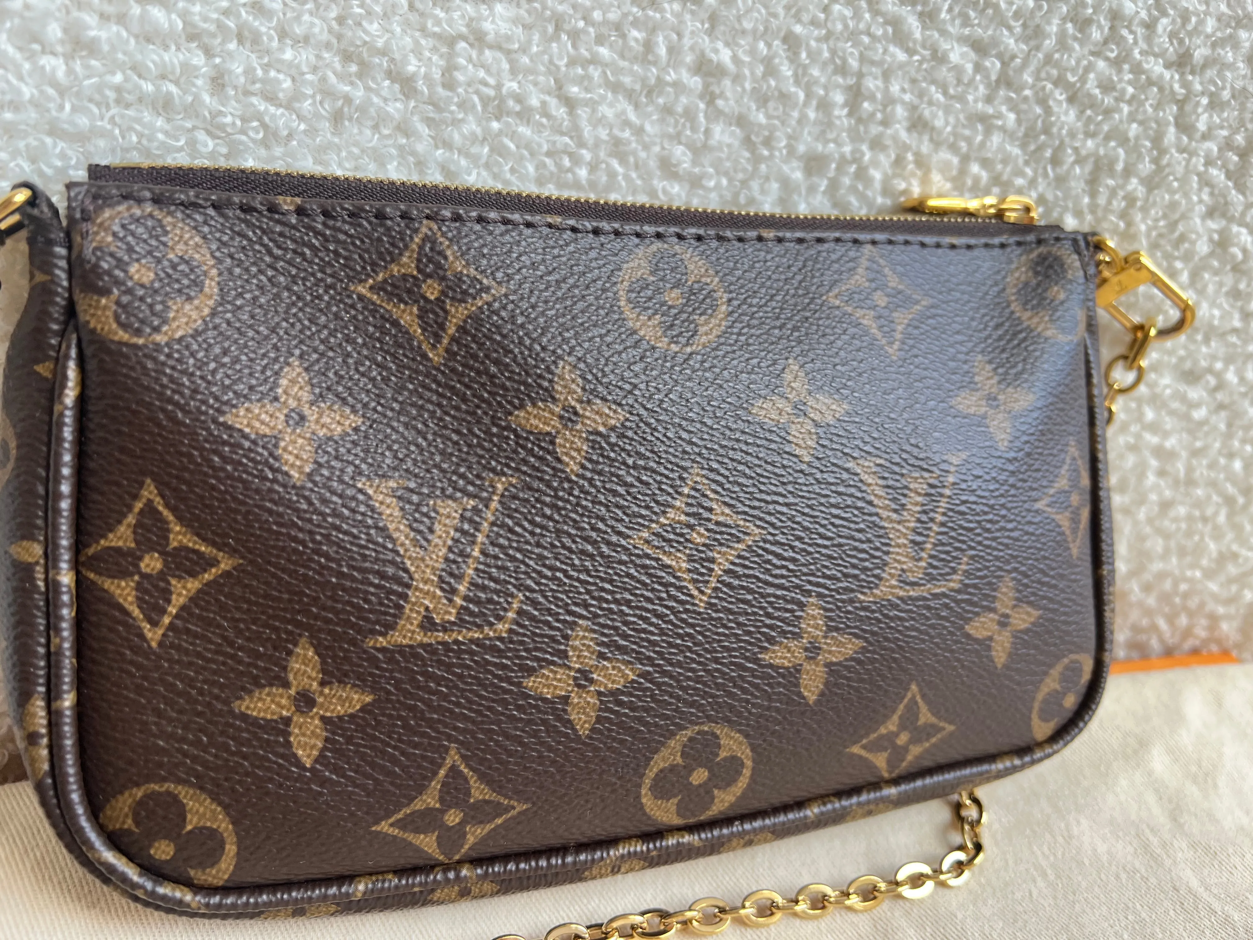 Louis Vuitton Multi Pochette Accessoires Rose Chiaro (RRP £2000)