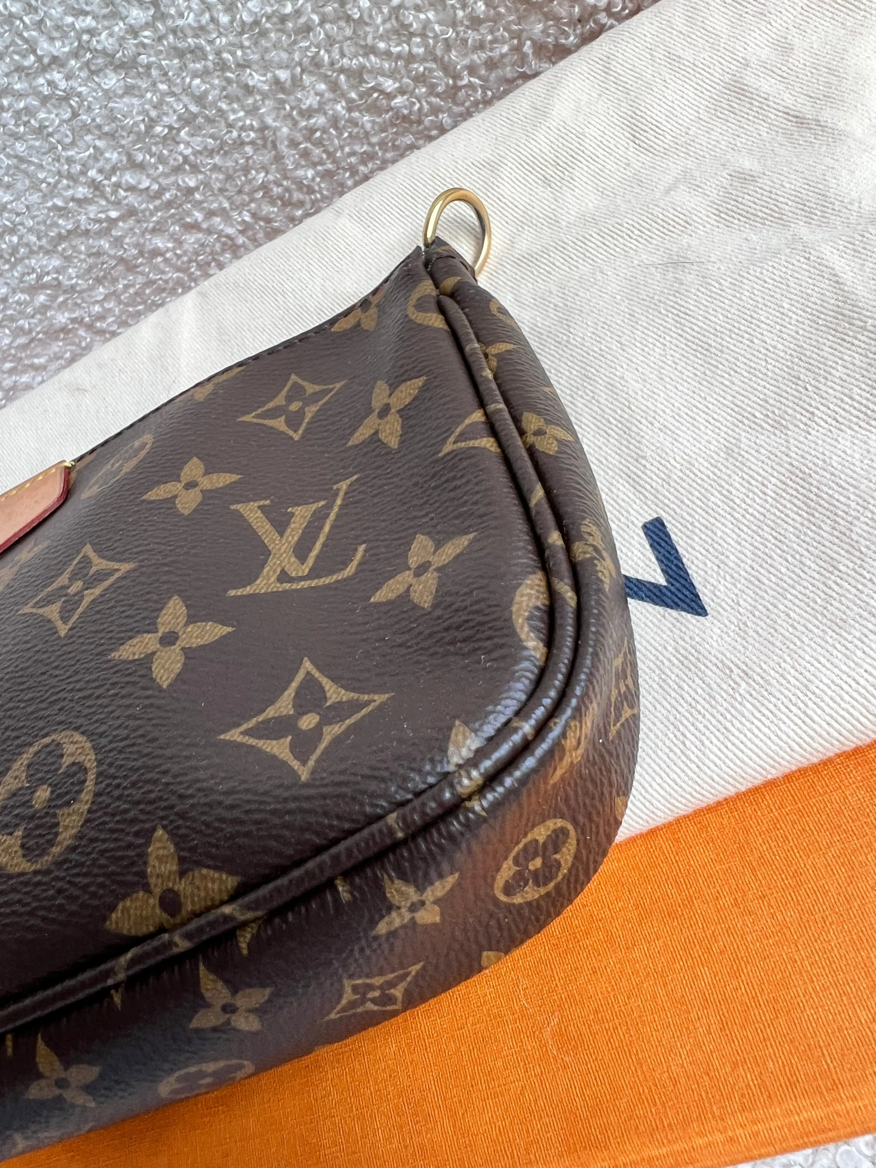 Louis Vuitton Multi Pochette Accessoires Rose Chiaro (RRP £2000)