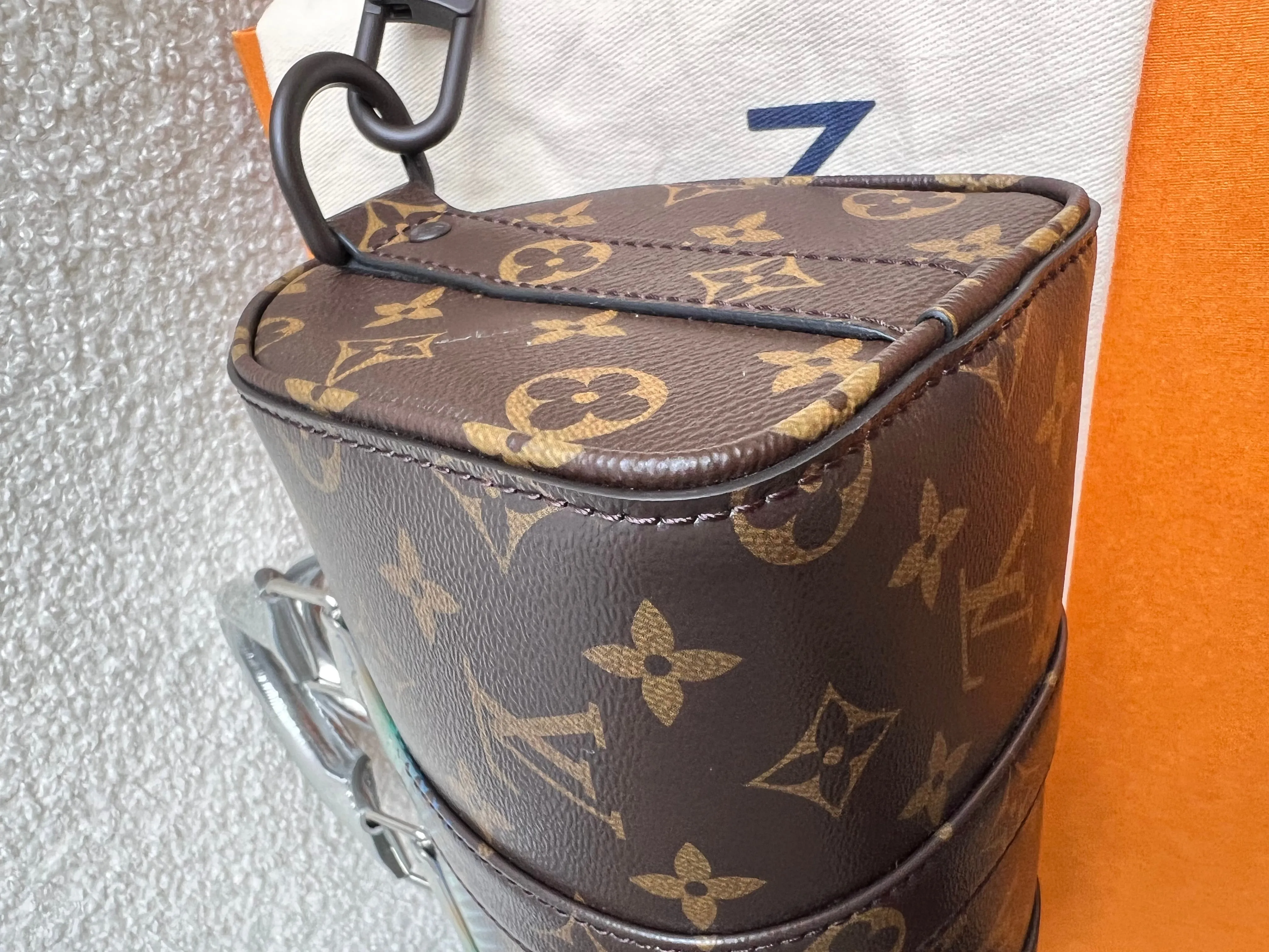Louis Vuitton Nebula Keepall Bandouliere 25 (RRP £2,570)