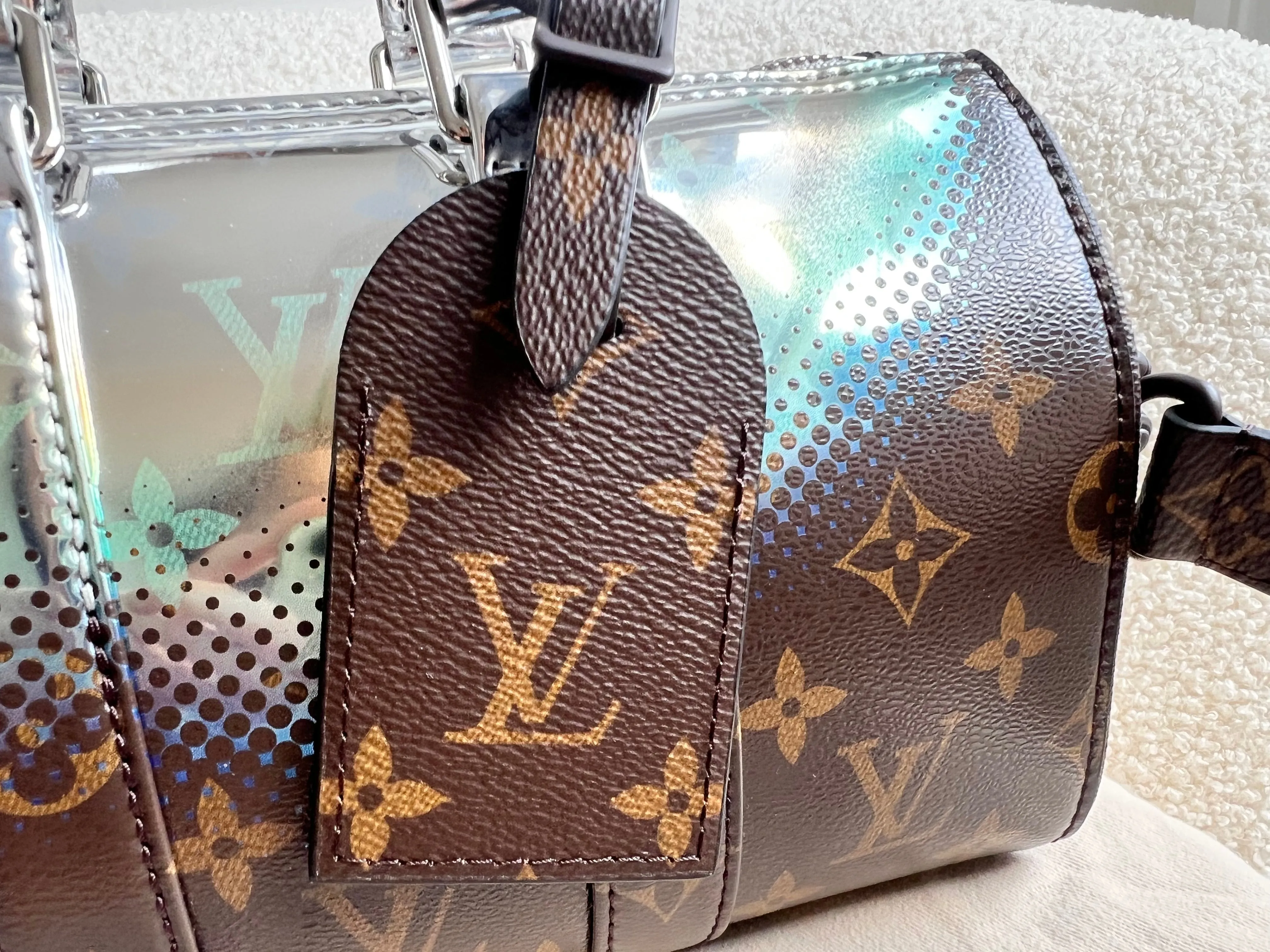 Louis Vuitton Nebula Keepall Bandouliere 25 (RRP £2,570)