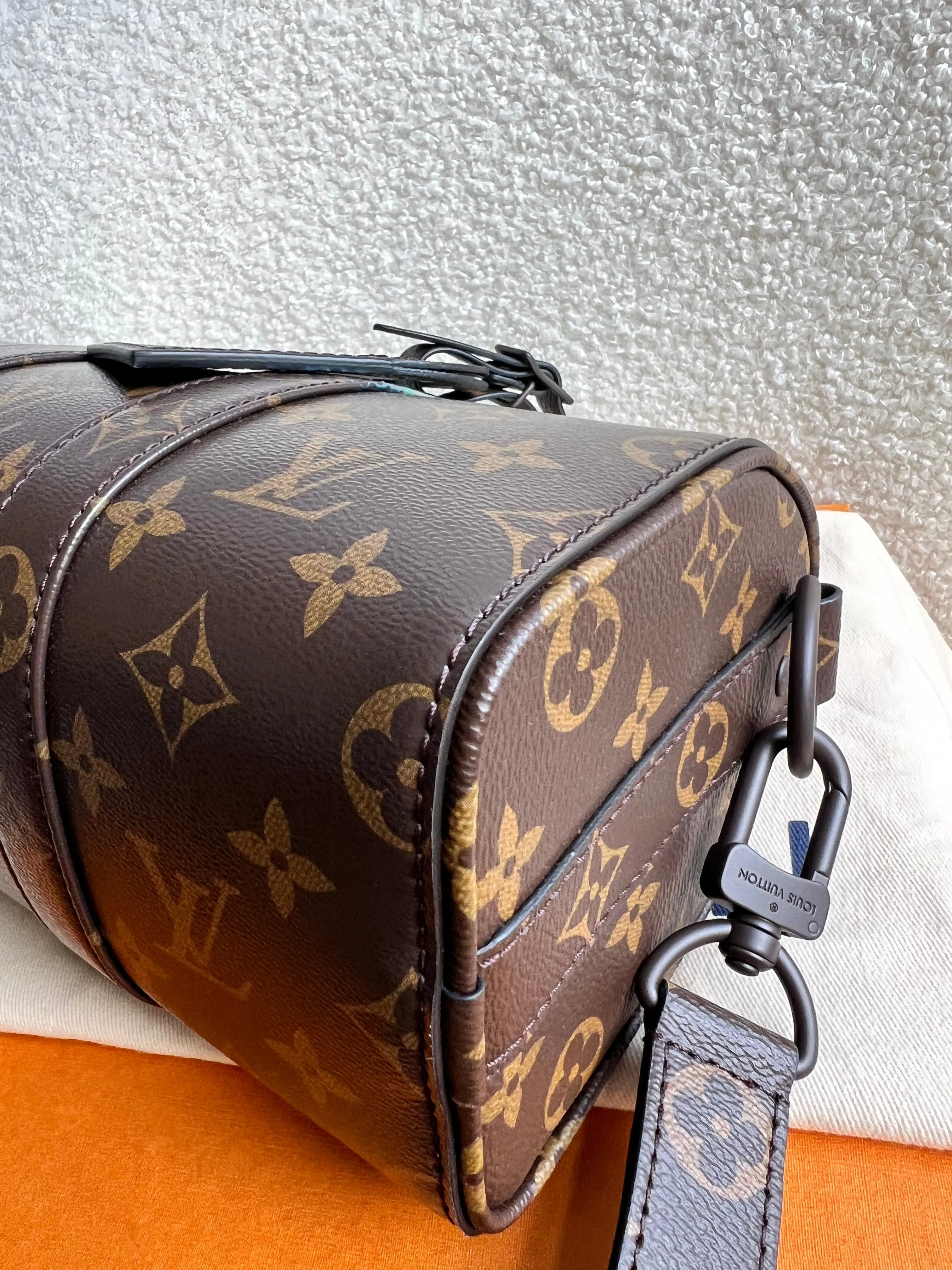 Louis Vuitton Nebula Keepall Bandouliere 25 (RRP £2,570)