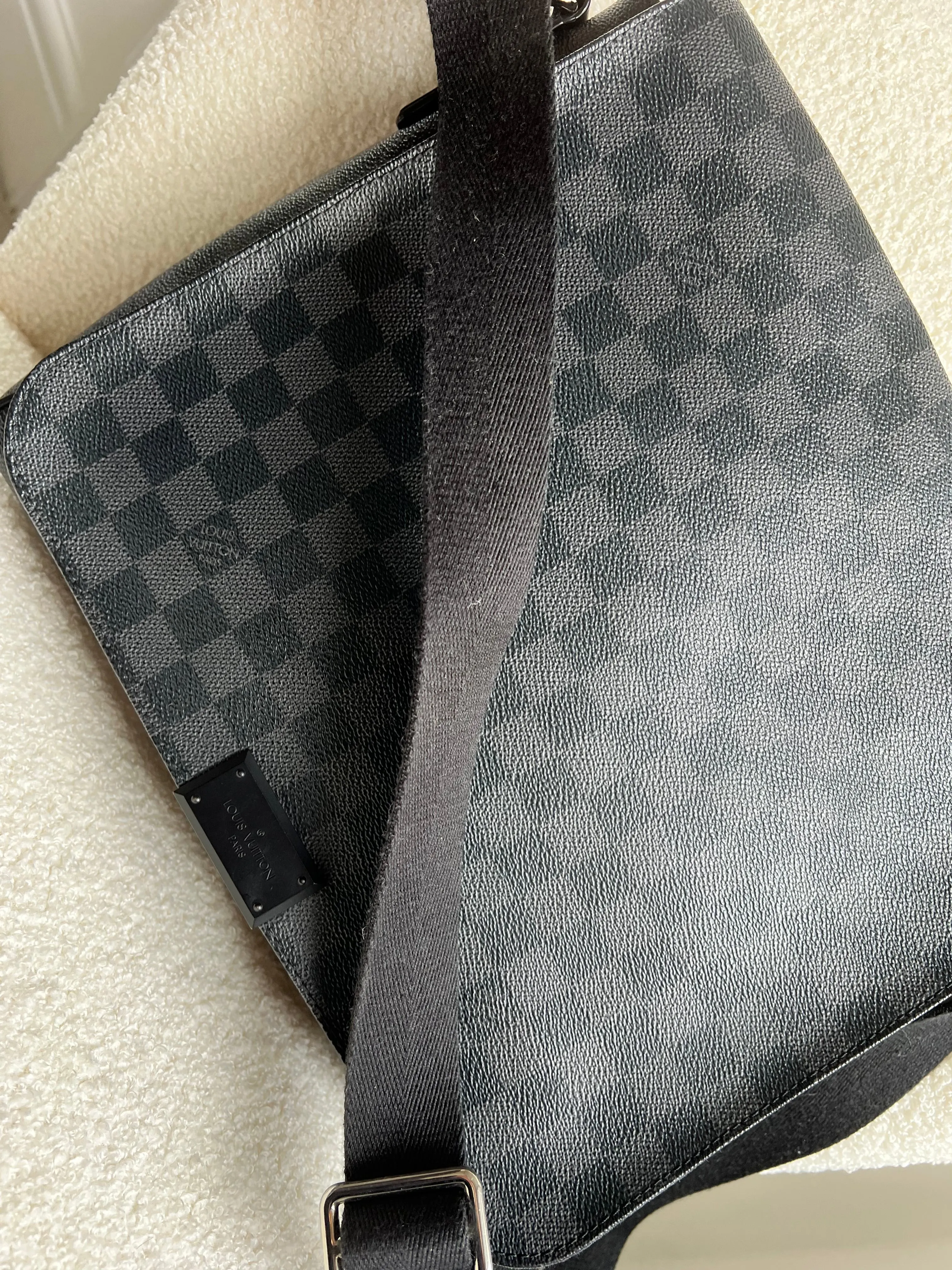 Louis Vuitton PM District Messenger Bag Damier Graphite
