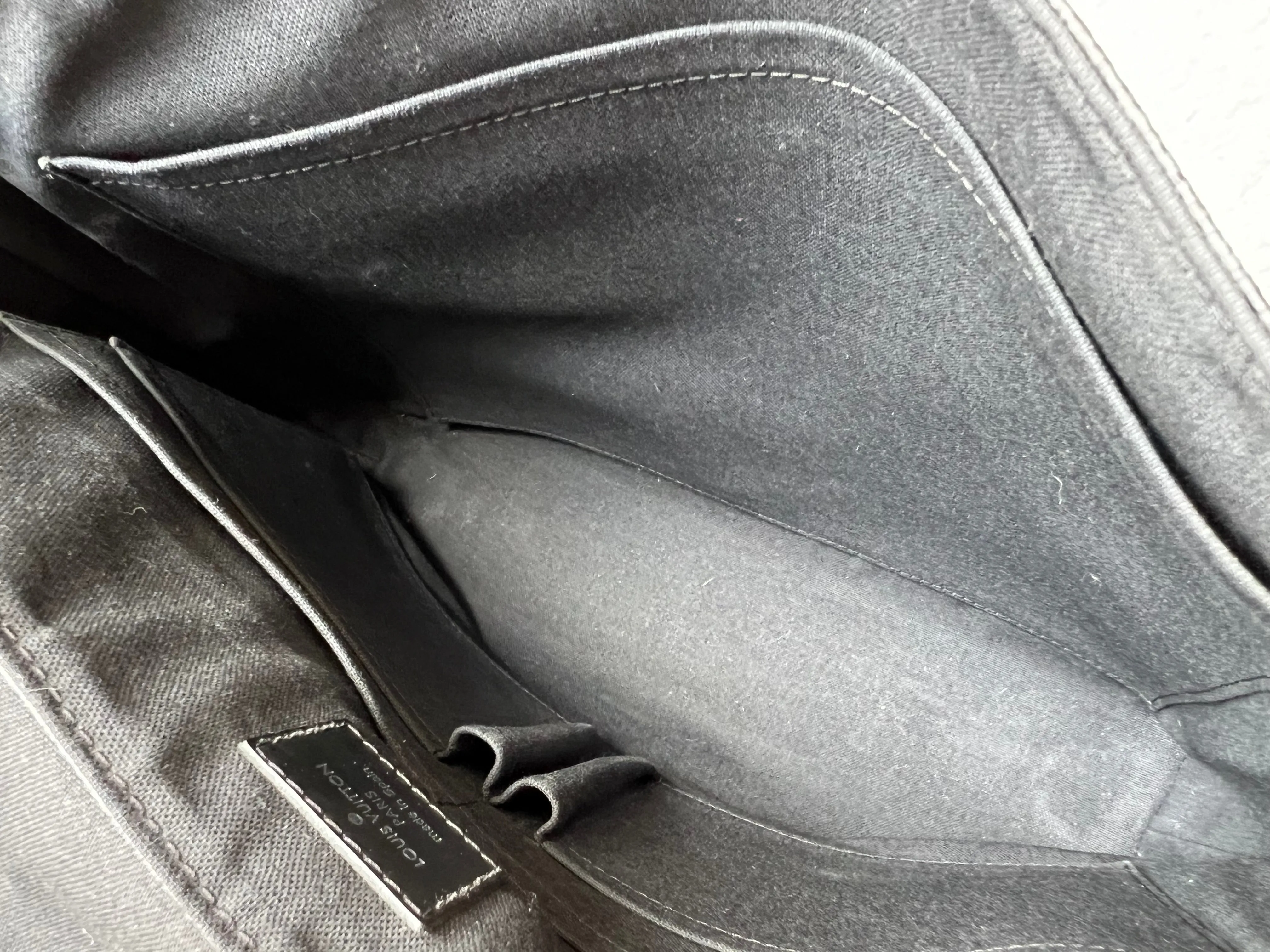 Louis Vuitton PM District Messenger Bag Damier Graphite