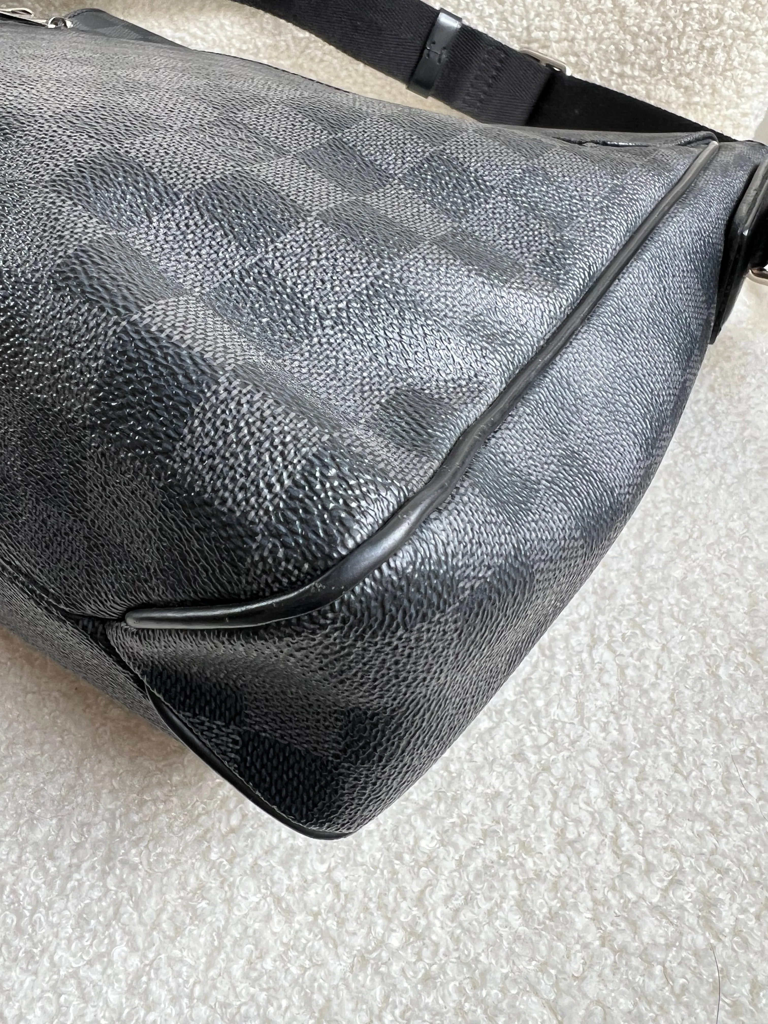 Louis Vuitton PM District Messenger Bag Damier Graphite