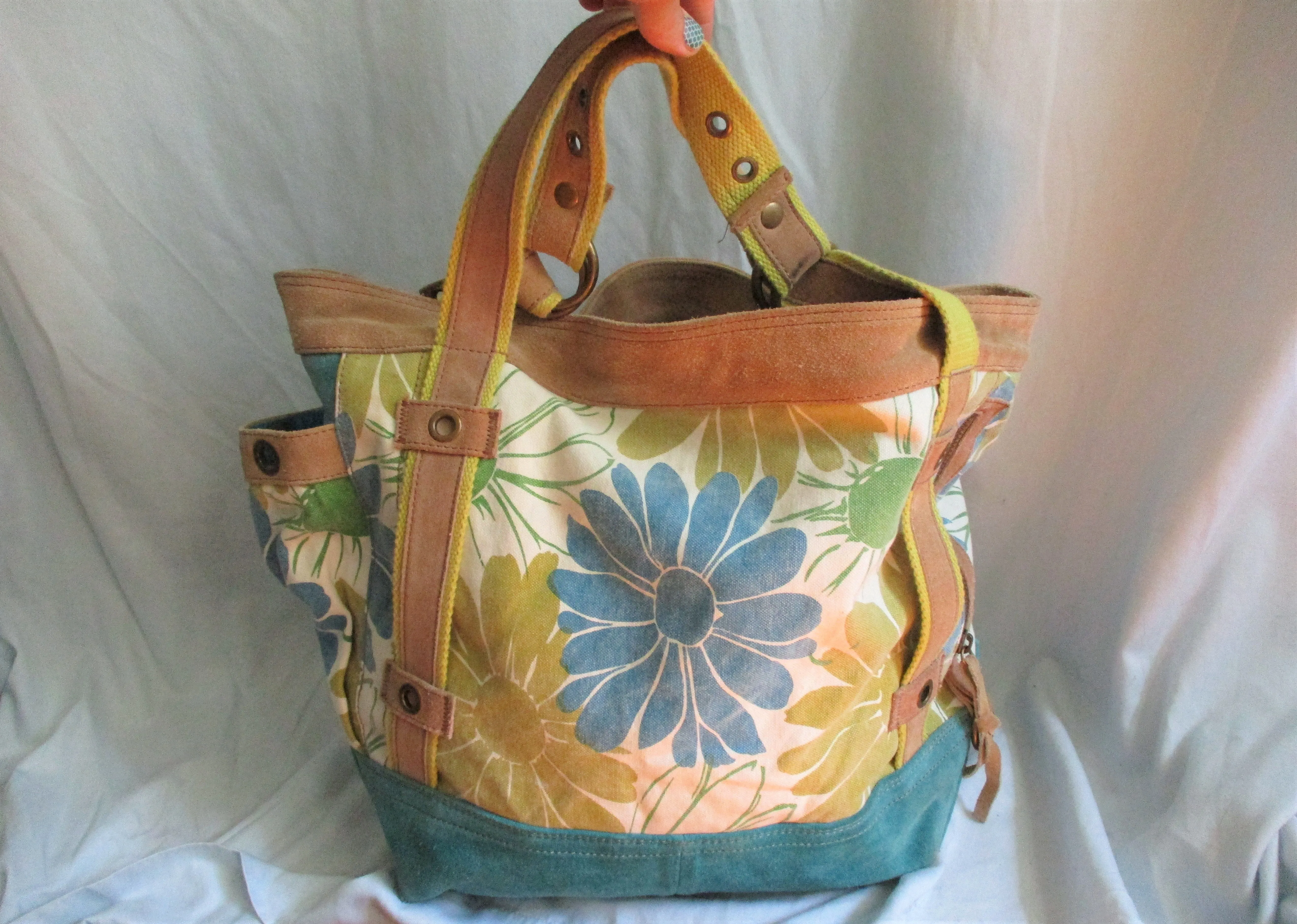 LUCKY BRAND suede leather hobo satchel shoulder bag tote canvas floral blue yellow