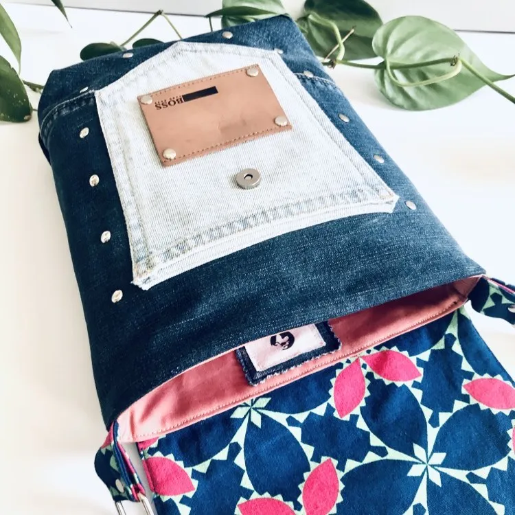 Medium Sunshine Satchel - Pink and blue floral