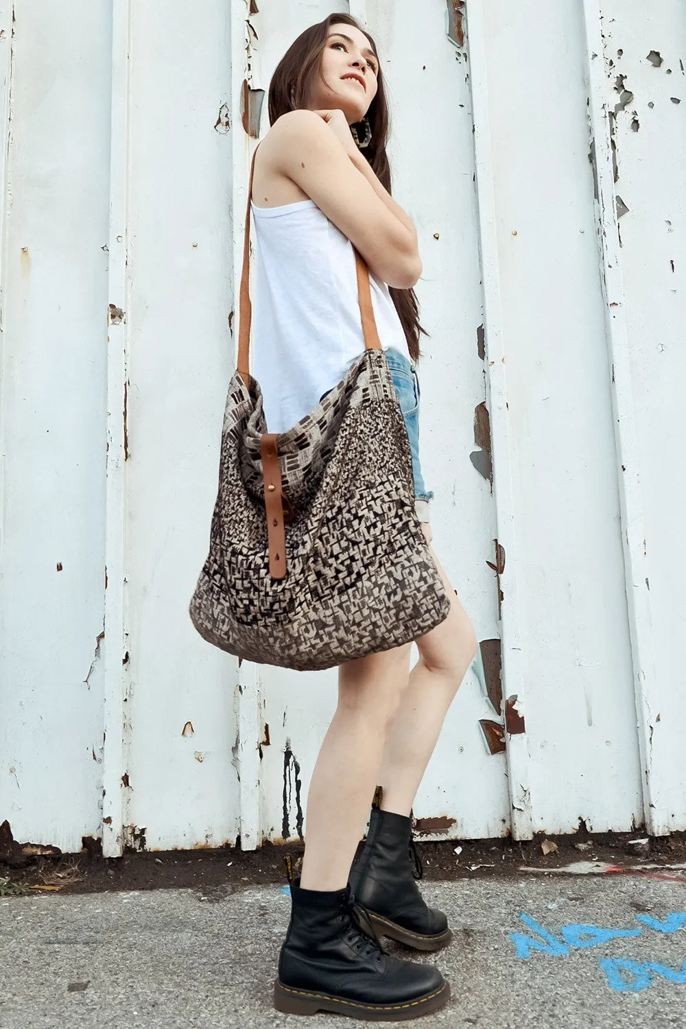Multi Stripping Carpet Tote