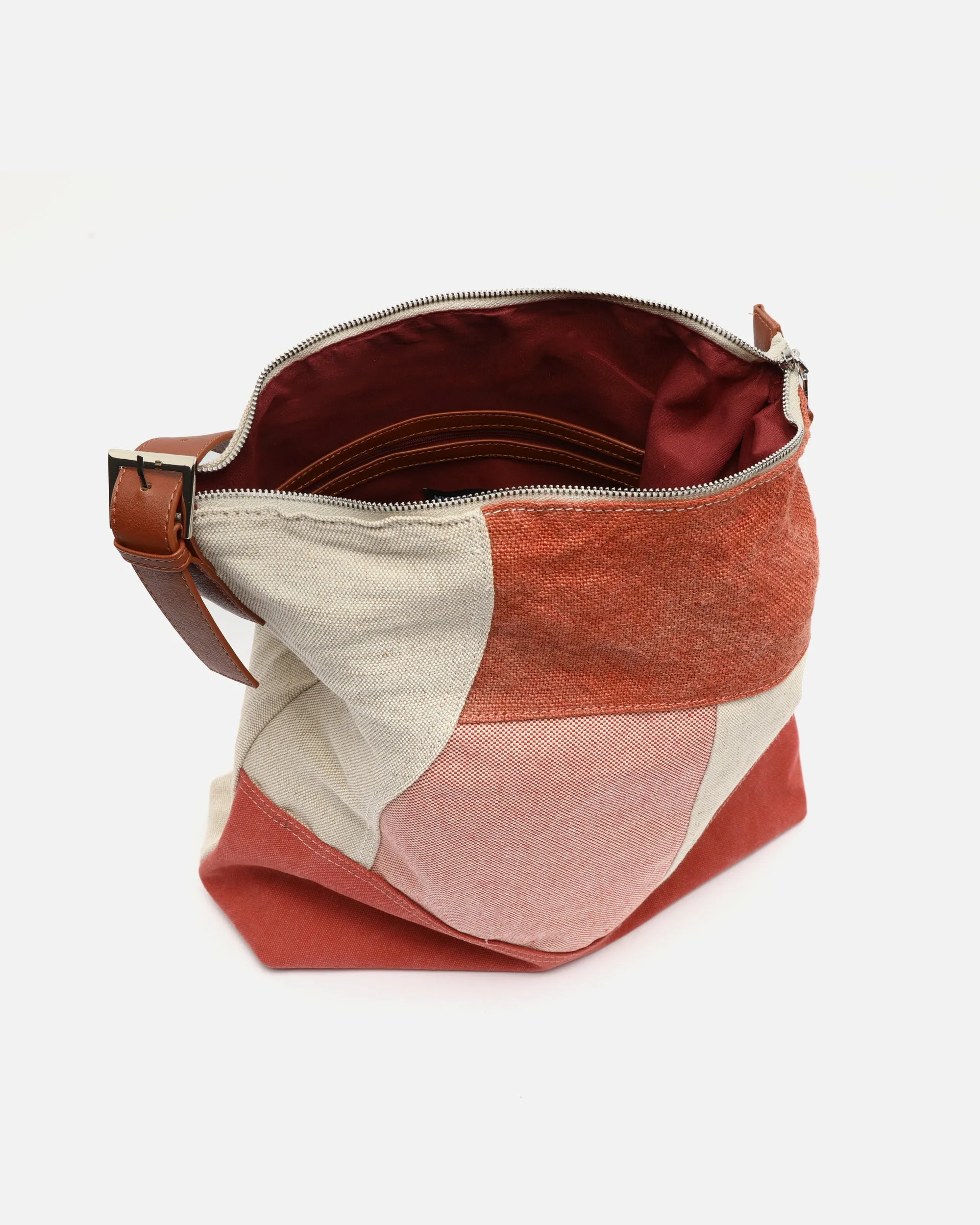 Narcisa bolso hobo con estampado patchwork