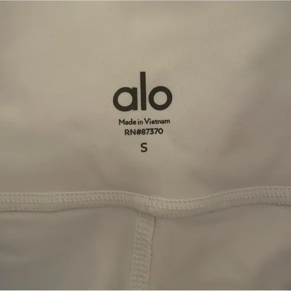 NWOT ALO 7&quot; High-Waist Biker Short
