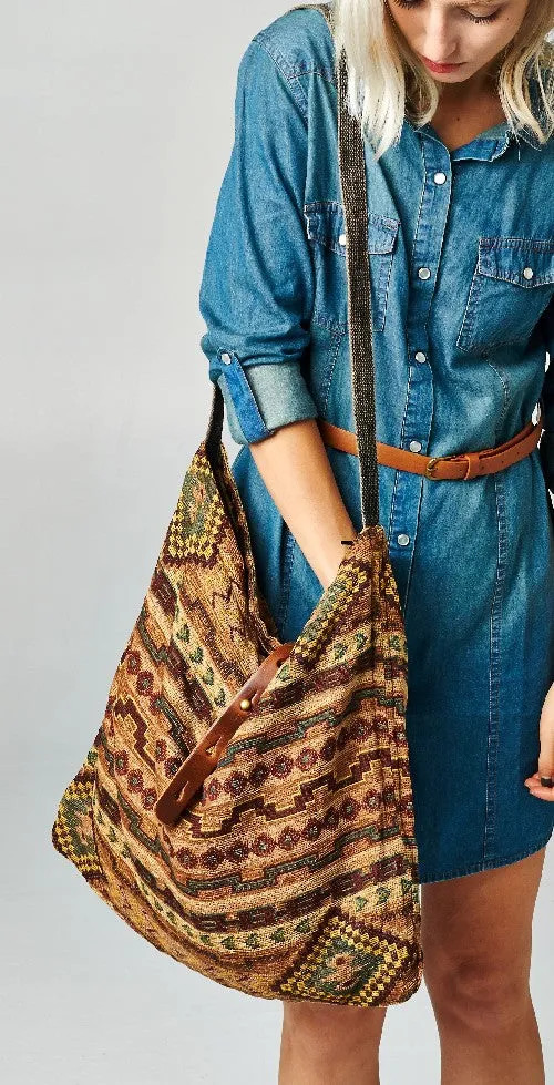 Savannah Woven Shoulder Bag