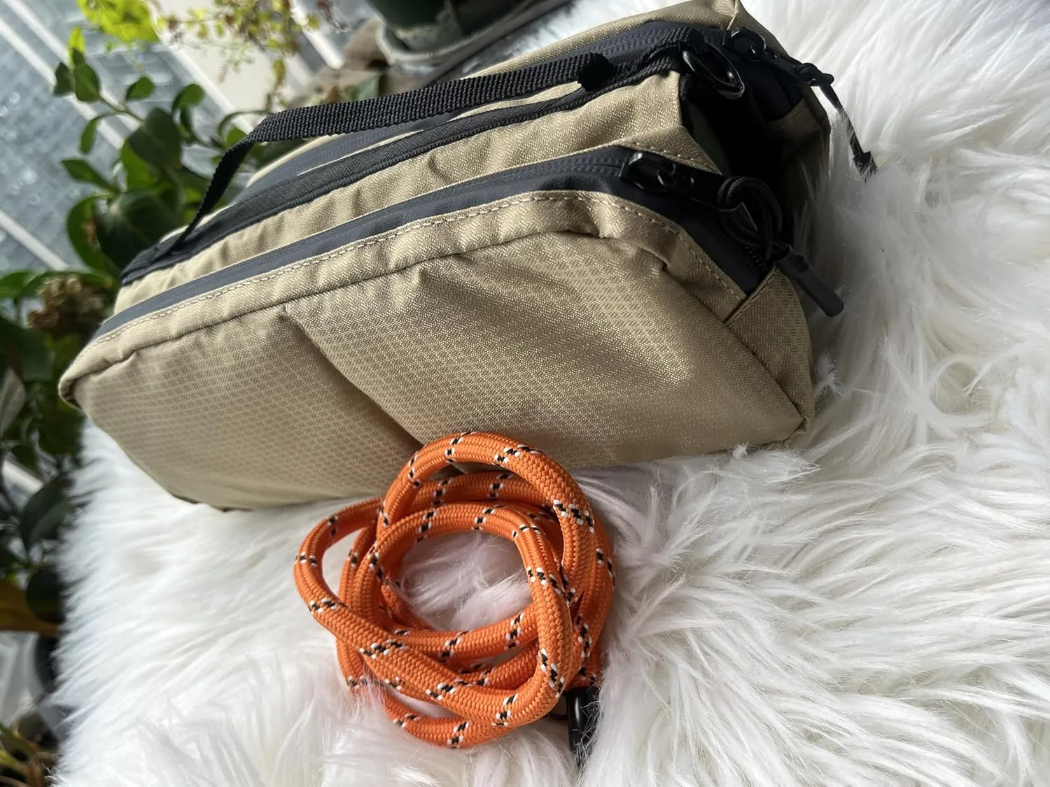 Small Crossbody Bags Mini Cell Phone Purse Cross Body Bag with Water Bottle Carrier Bag Pocket, Shoulder Handbag Wallet (Khaki)
