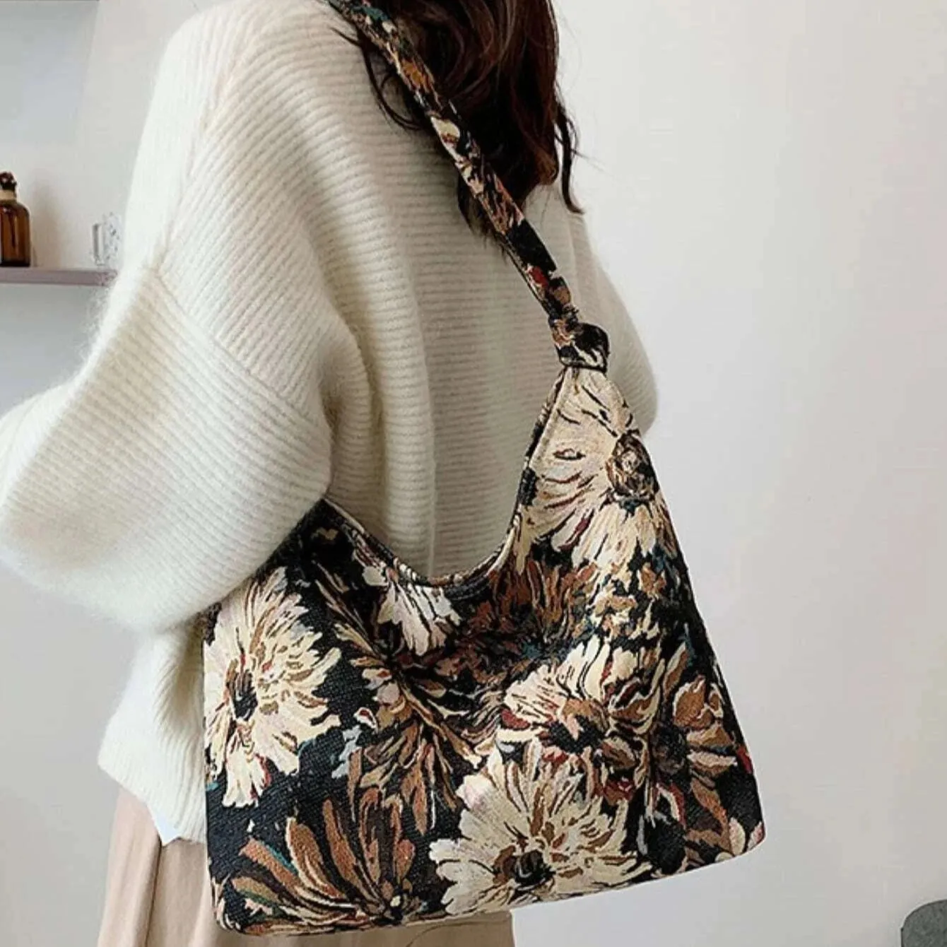 The Florentine - Soft Knot Shoulder Bag
