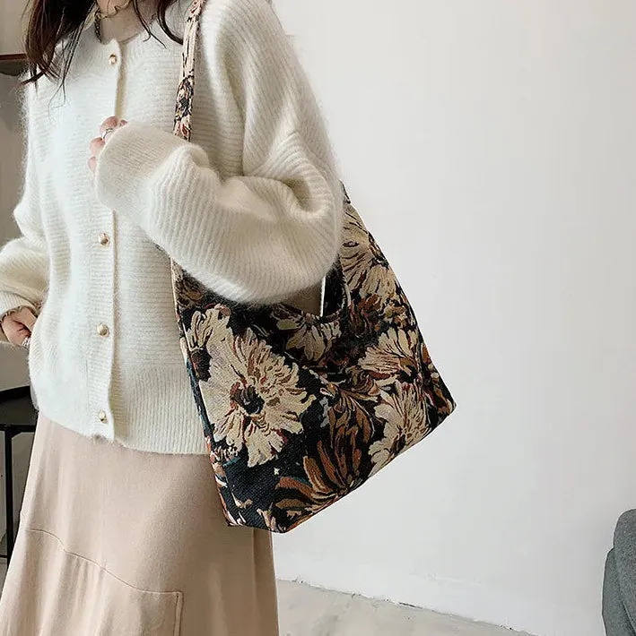 The Florentine - Soft Knot Shoulder Bag