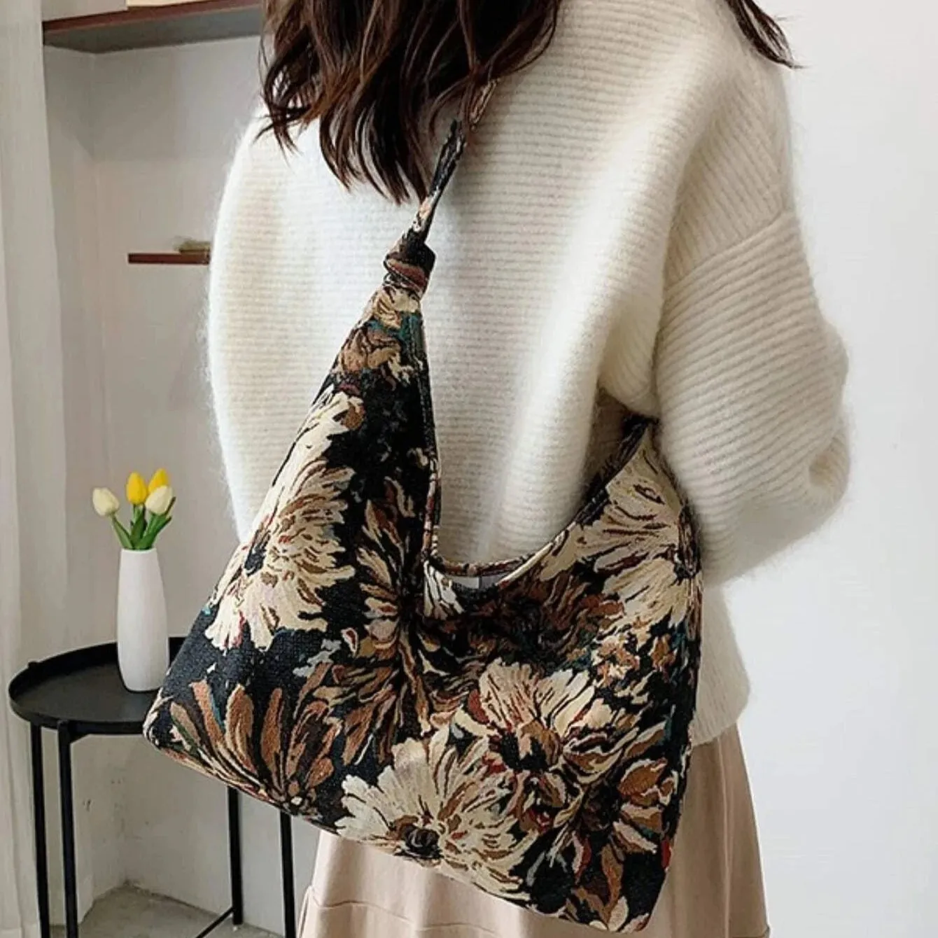 The Florentine - Soft Knot Shoulder Bag