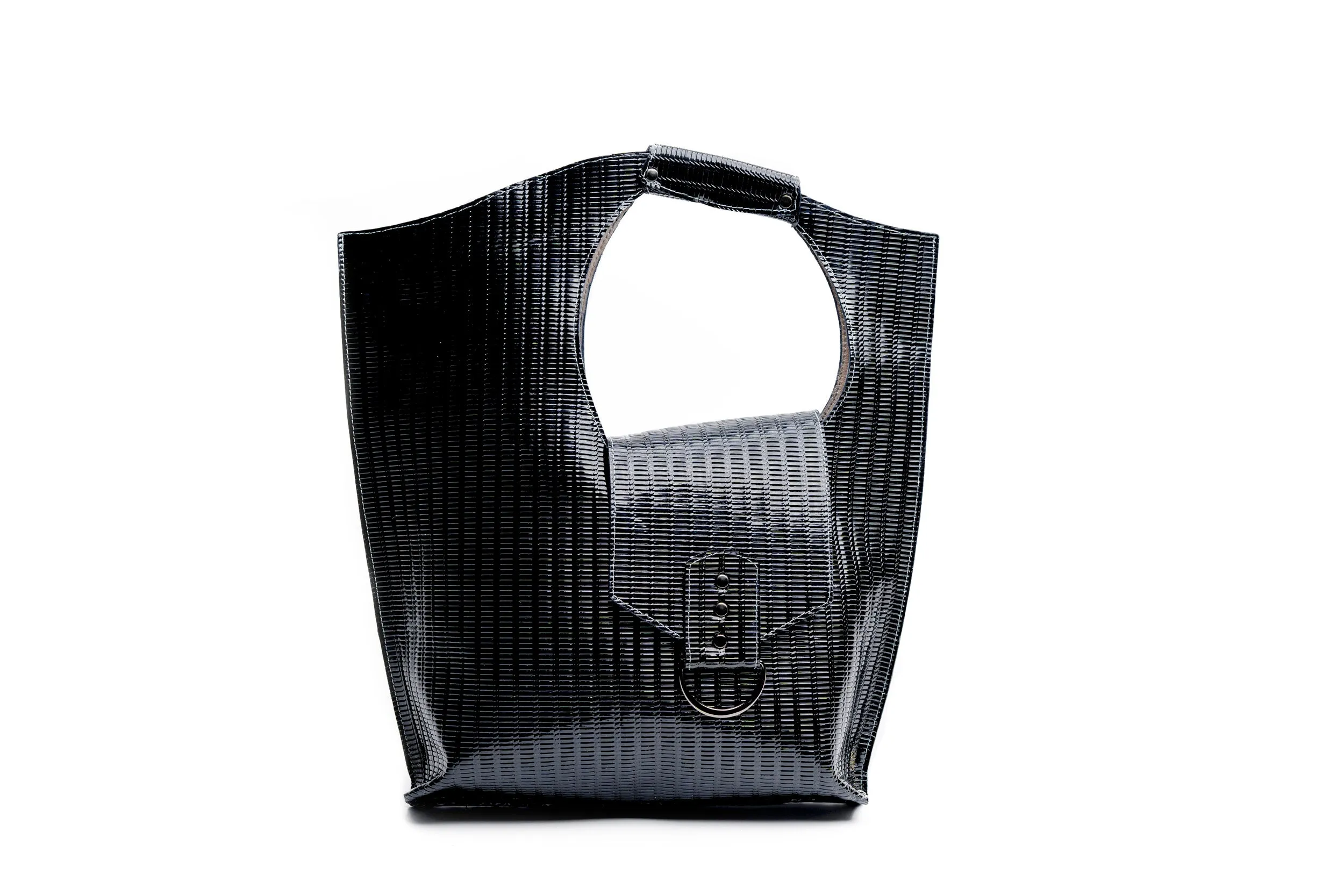 Tokyo Core Shoulder Bag in Patent Navy