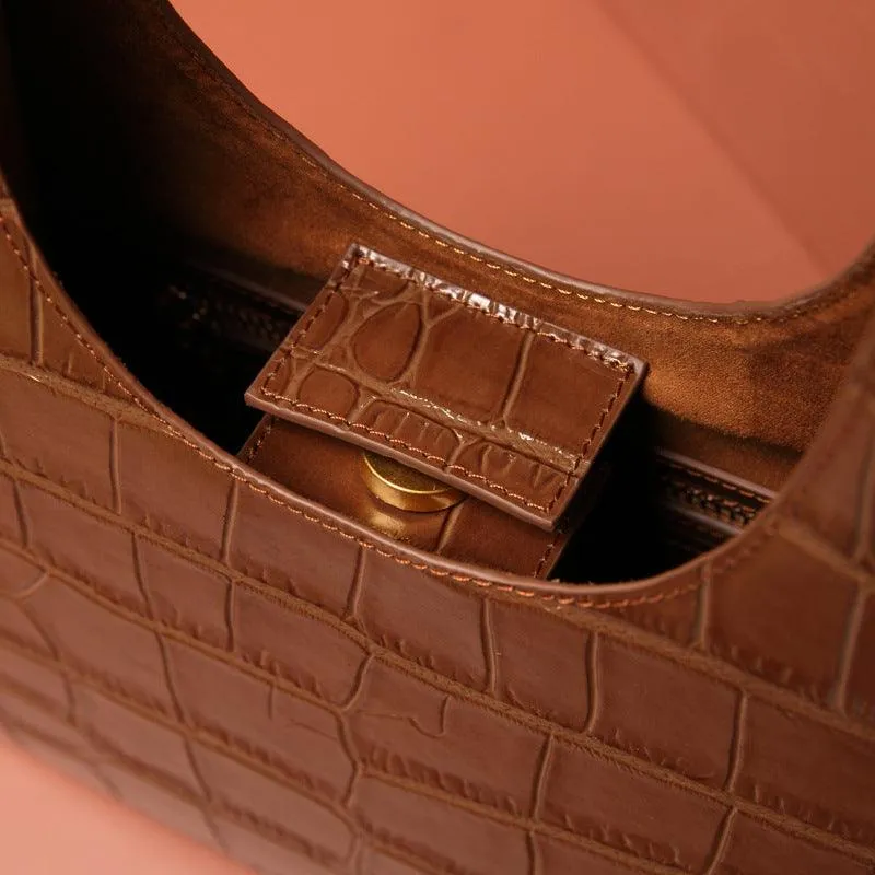 Vintage one-shoulder clutch