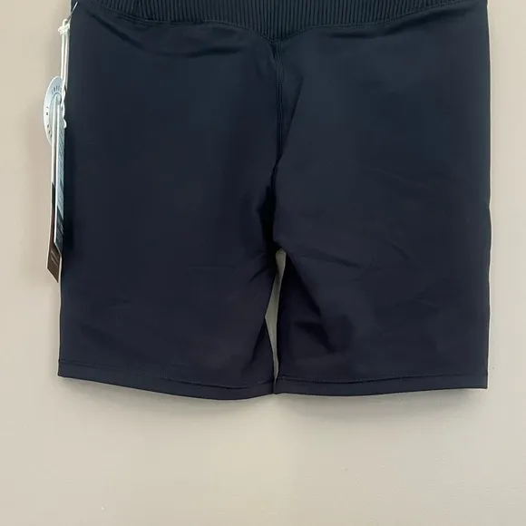 {Vuori} Rib Studio Shorts in Black - Womens Small - NWT