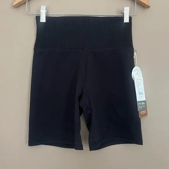 {Vuori} Rib Studio Shorts in Black - Womens Small - NWT