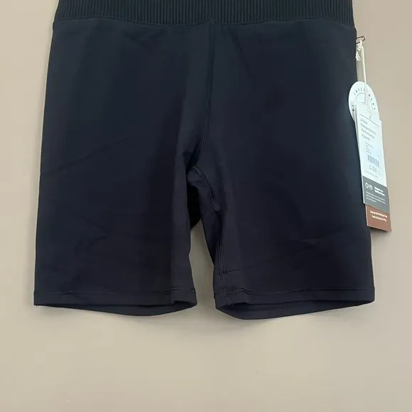 {Vuori} Rib Studio Shorts in Black - Womens Small - NWT